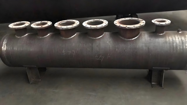 都兰水泵集分水器