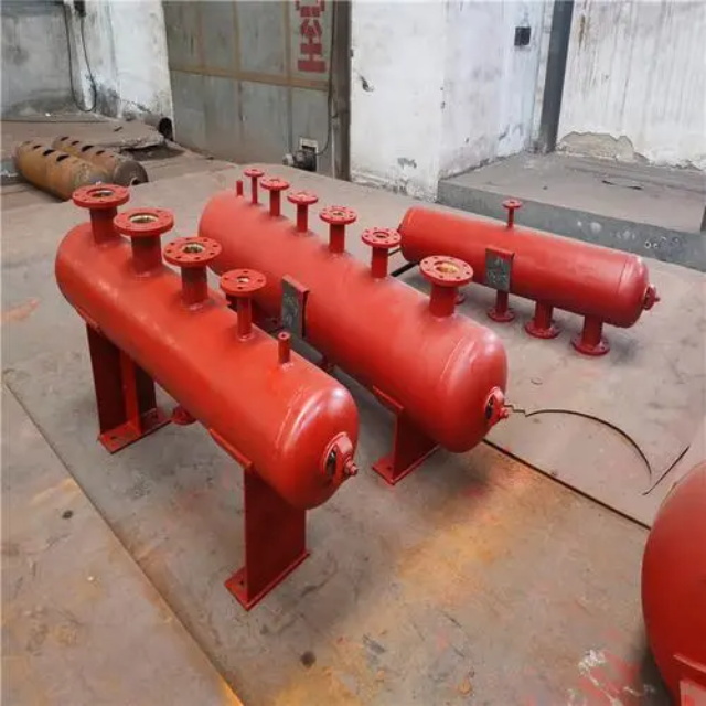 都兰分集水器安装高度